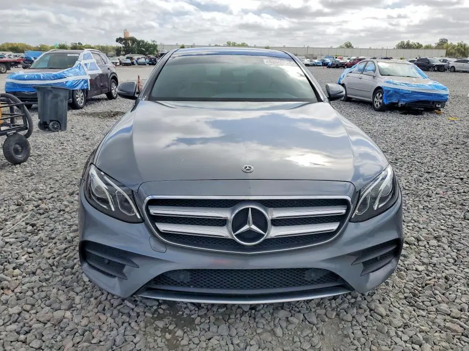 2019 MERCEDES-BENZ E 300  