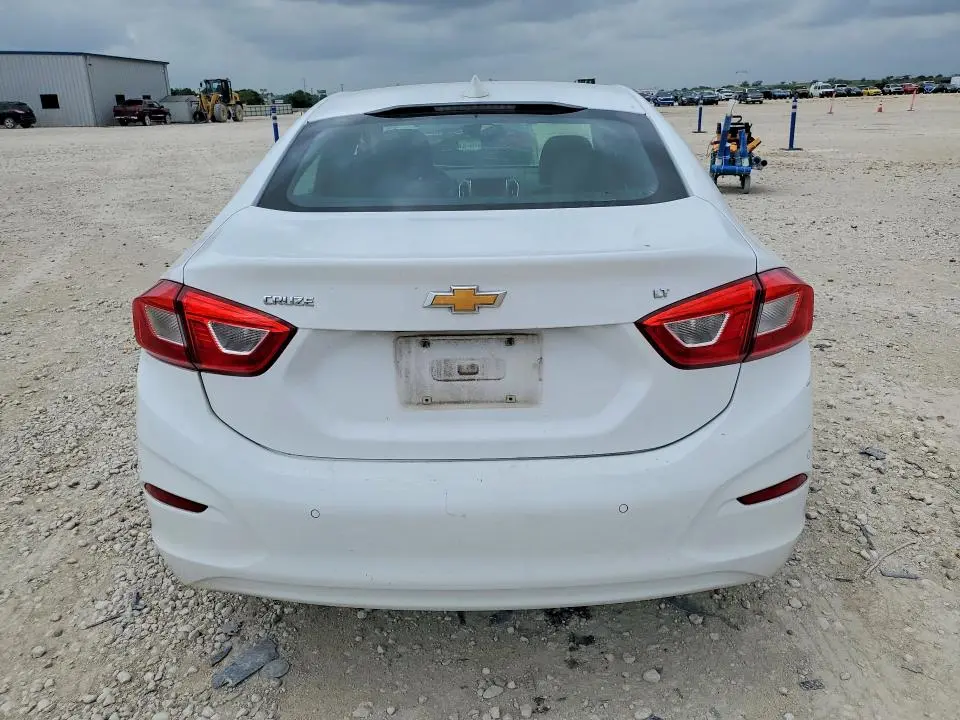 2019 CHEVROLET CRUZE LT  