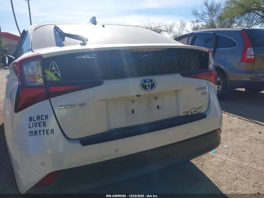 2020 TOYOTA PRIUS XLE