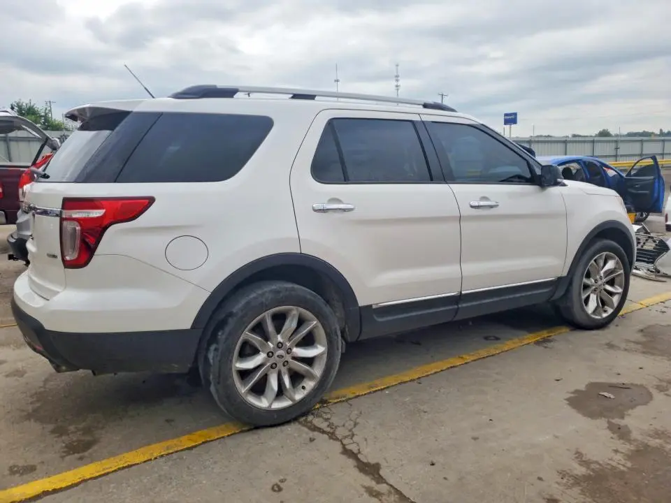 2015 FORD EXPLORER XLT  