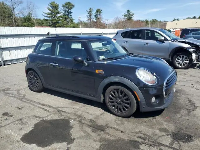 2017 MINI COOPER 