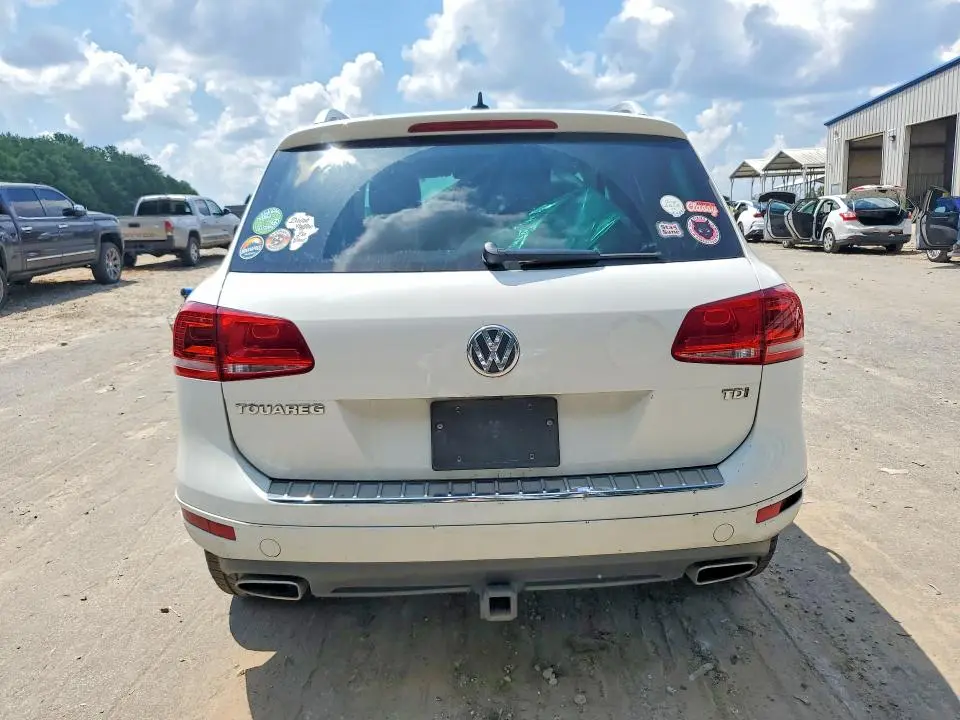 2014 VOLKSWAGEN TOUAREG V6 TDI  