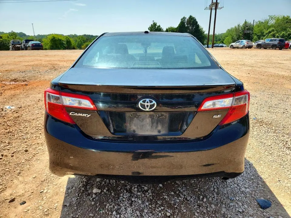 2013 TOYOTA CAMRY SE  
