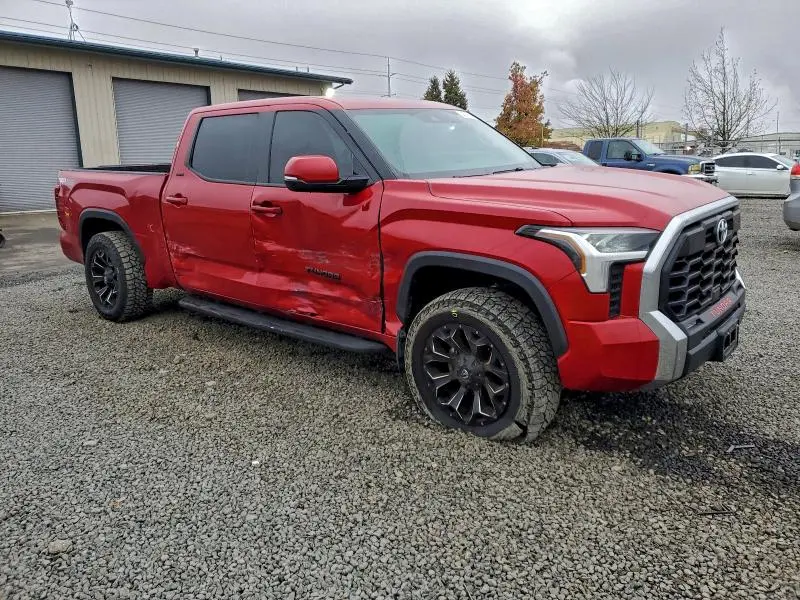 2022 TOYOTA TUNDRA CREWMAX SR5  