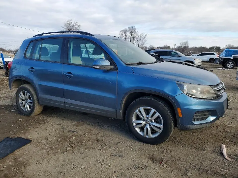 2017 VOLKSWAGEN TIGUAN S  