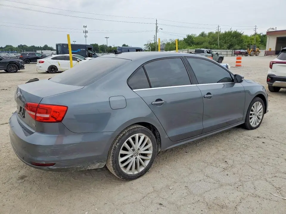 2015 VOLKSWAGEN JETTA SE  