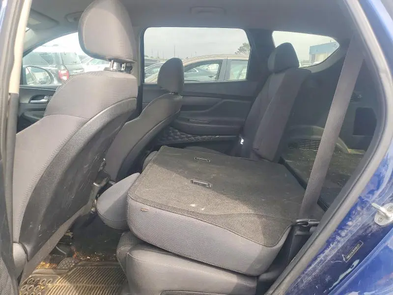 2019 HYUNDAI SANTA FE SE  