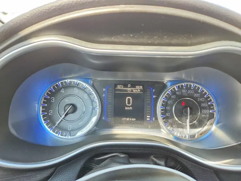 2015 CHRYSLER 200 LX  