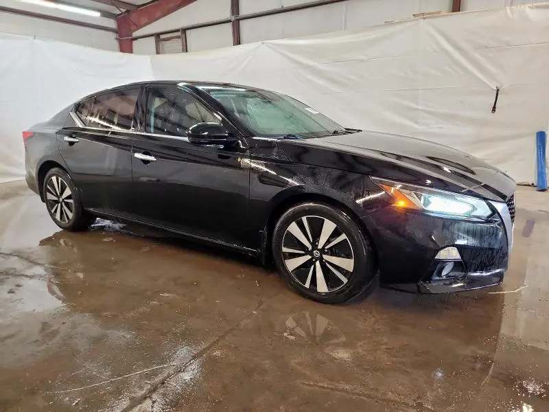 2021 NISSAN ALTIMA SL