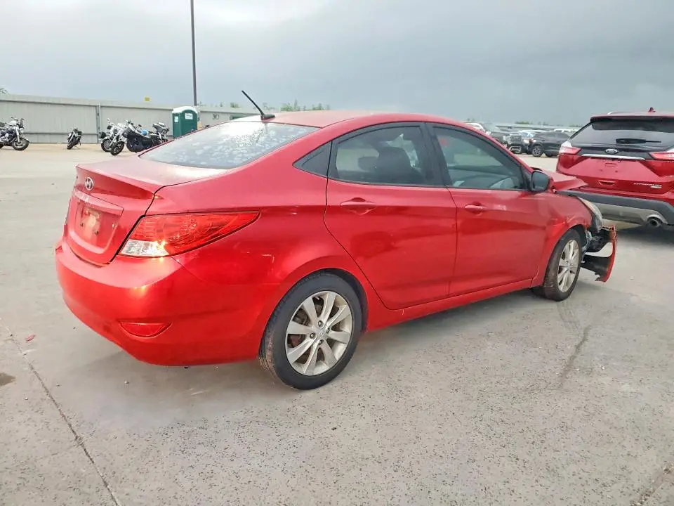 2012 HYUNDAI ACCENT GLS  