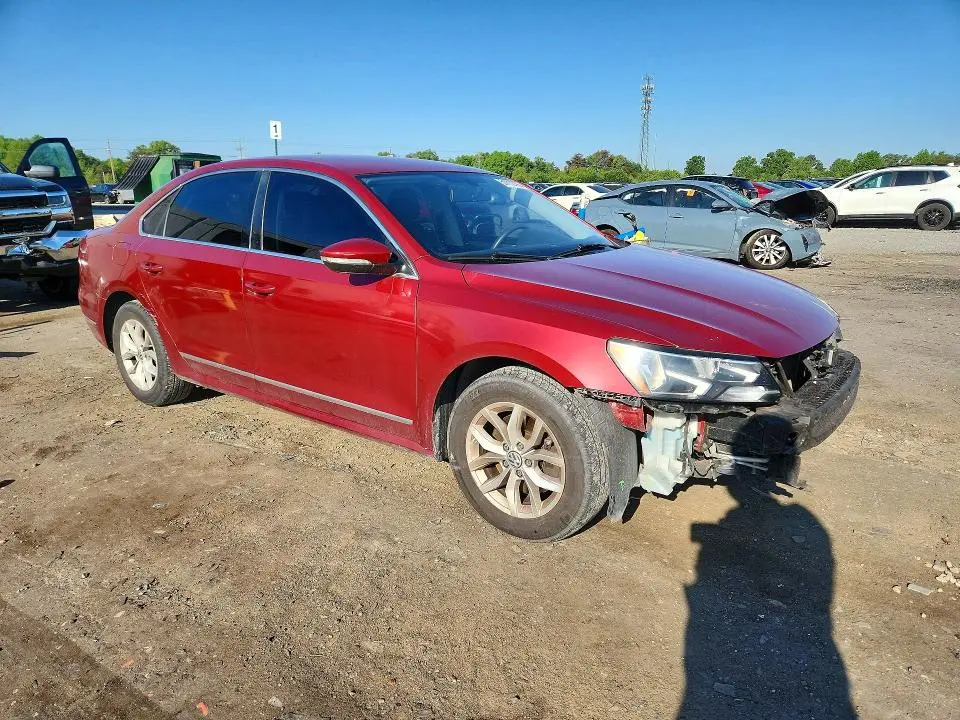 2017 VOLKSWAGEN PASSAT S  