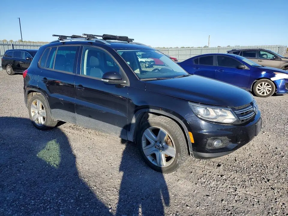 2014 VOLKSWAGEN TIGUAN S  