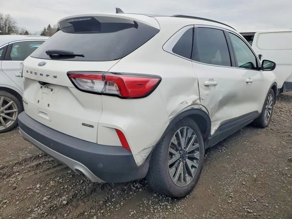 2020 FORD ESCAPE TITANIUM  