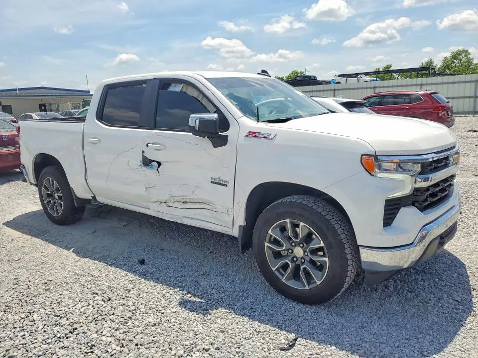 2026 CHEVROLET SILVERADO K1500 LT  