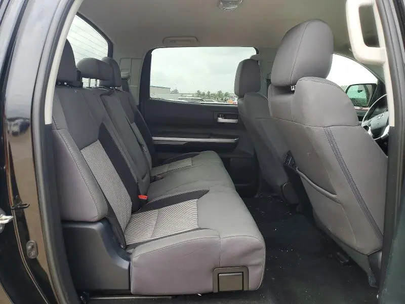 2017 TOYOTA TUNDRA SR5  