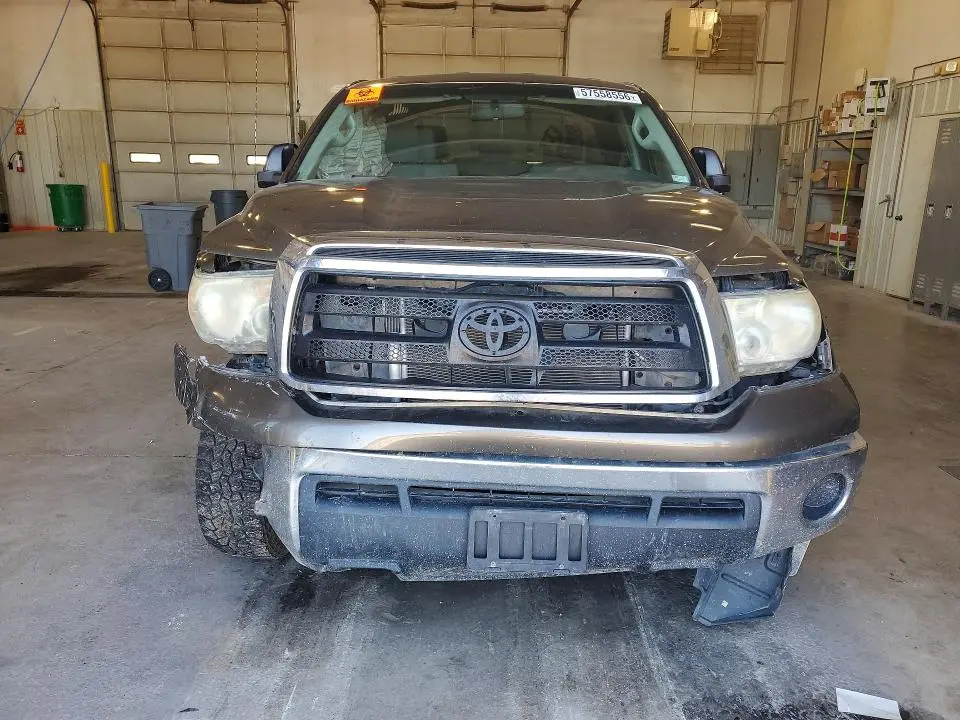 2011 TOYOTA TUNDRA DOUBLE CAB SR5  