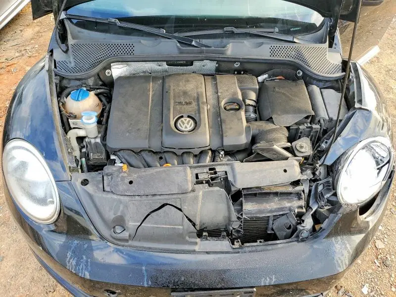 2013 VOLKSWAGEN BEETLE   