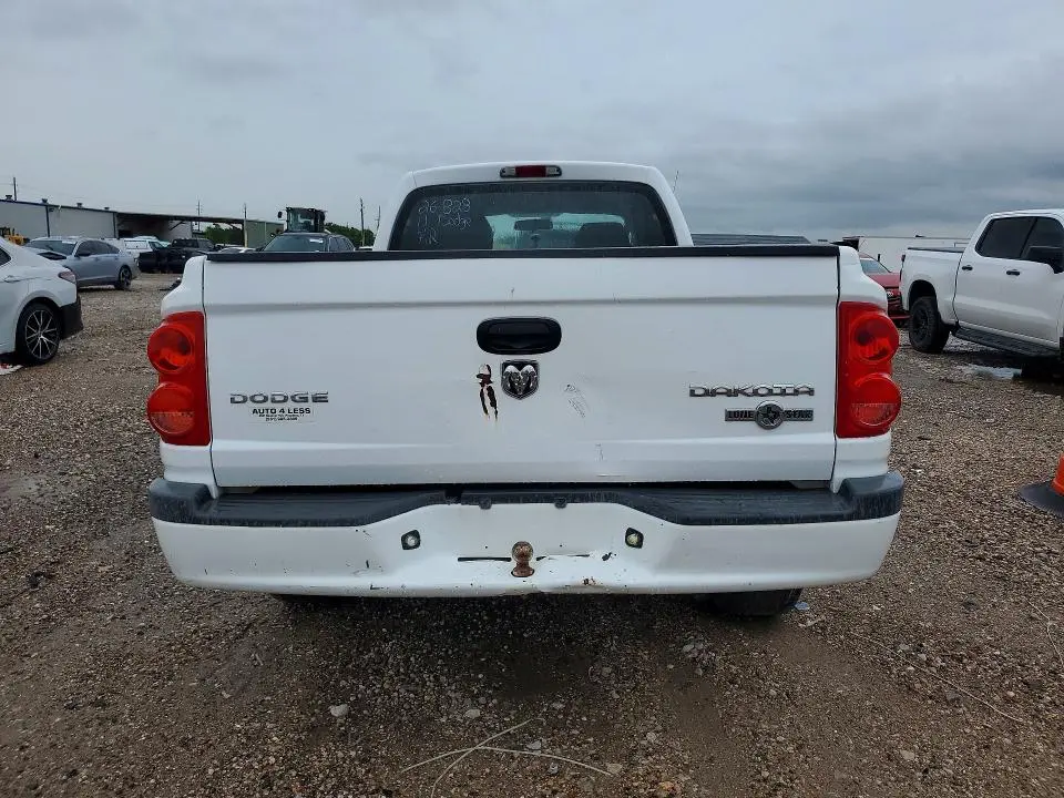 2011 DODGE DAKOTA SLT  