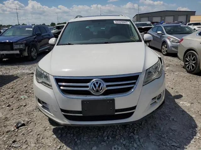 2010 VOLKSWAGEN TIGUAN SE  