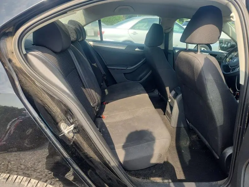 2015 VOLKSWAGEN JETTA SE  