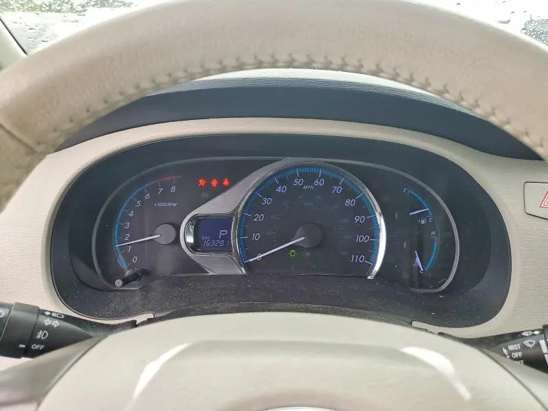 2013 TOYOTA SIENNA XLE 7-PASSENGER  