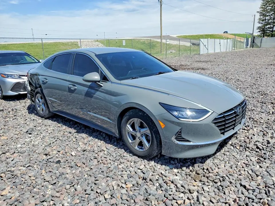 2020 HYUNDAI SONATA SE  