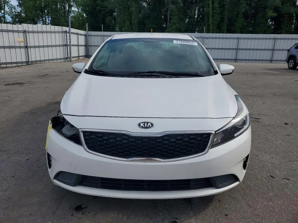 2017 KIA FORTE LX  