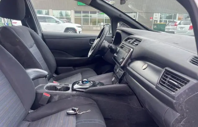 2019 NISSAN LEAF S  