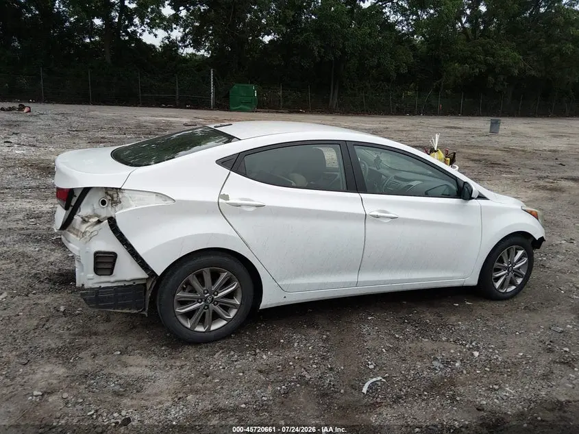 2016 HYUNDAI ELANTRA SE