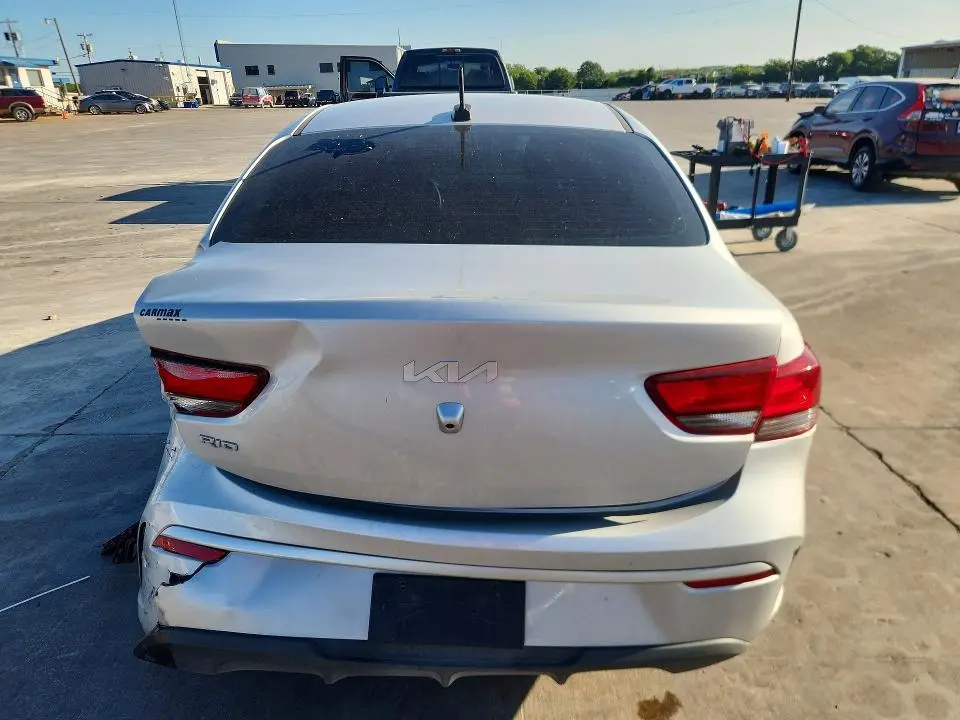 2023 KIA RIO LX  