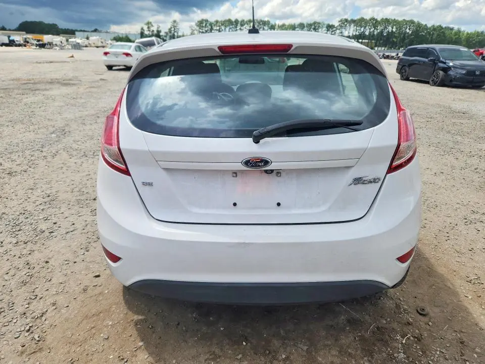 2018 FORD FIESTA SE  