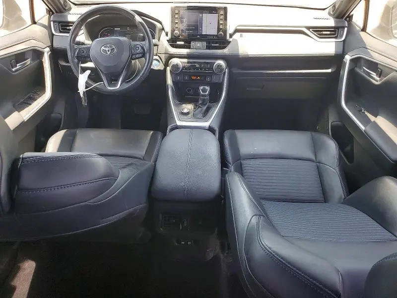 2020 TOYOTA RAV4 XSE  
