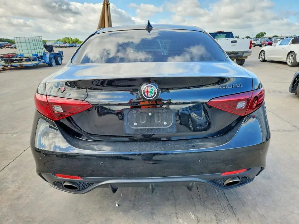 2018 ALFA ROMEO GIULIA TI Q4  
