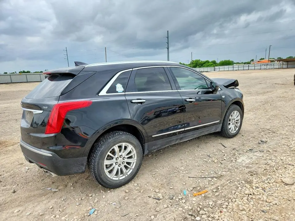2017 CADILLAC XT5   