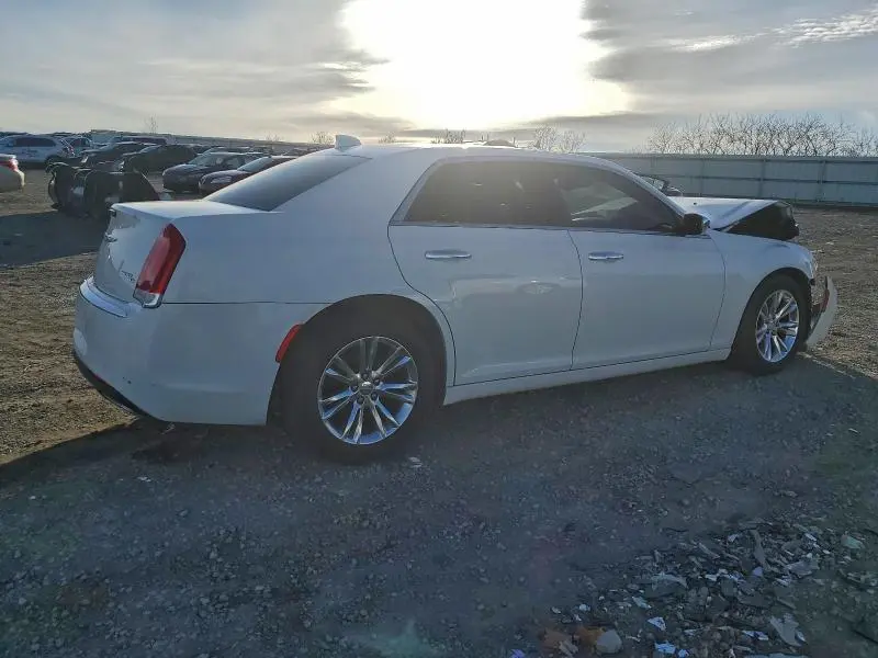 2015 CHRYSLER 300C   