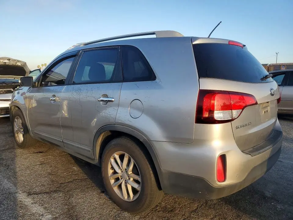 2015 KIA SORENTO LX  
