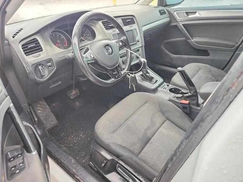2016 VOLKSWAGEN GOLF S/SE  