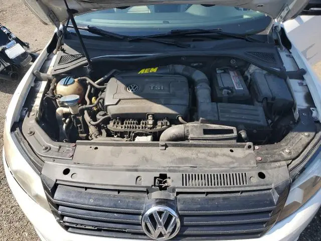 2015 VOLKSWAGEN PASSAT SE  