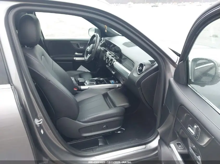 2021 MERCEDES-BENZ GLB 250  