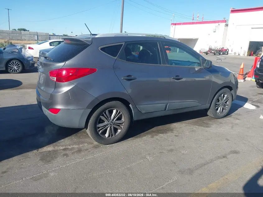 2015 HYUNDAI TUCSON SE