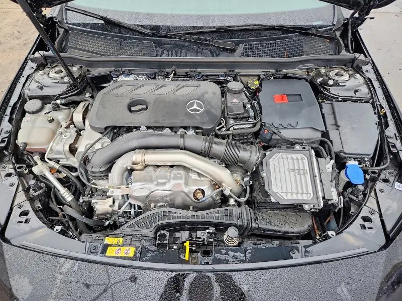 2025 MERCEDES-BENZ CLA 250 4MATIC  