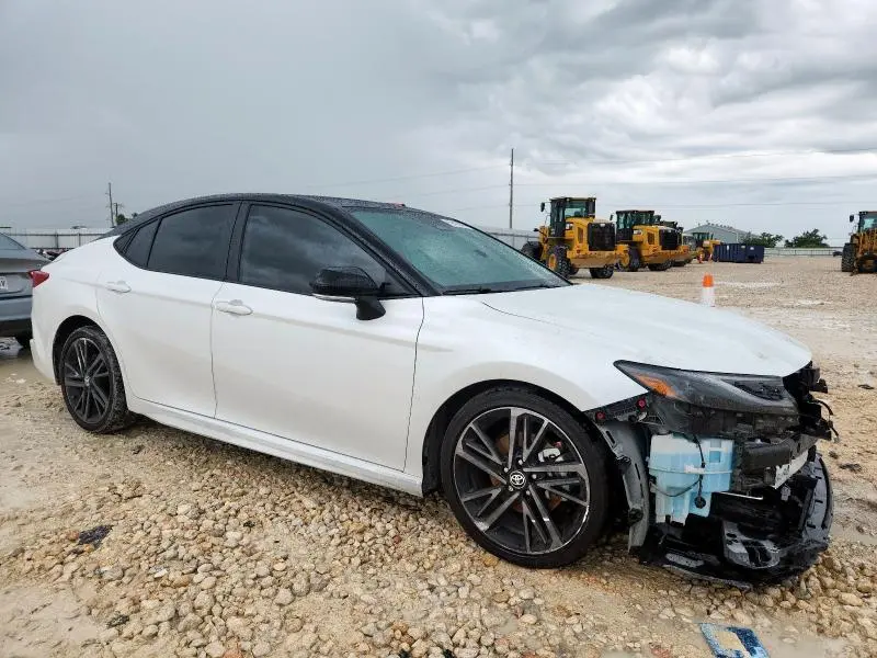 2025 TOYOTA CAMRY XSE  
