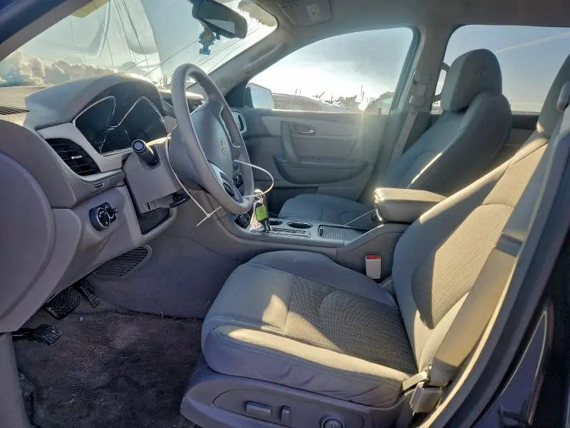 2017 CHEVROLET TRAVERSE LS  