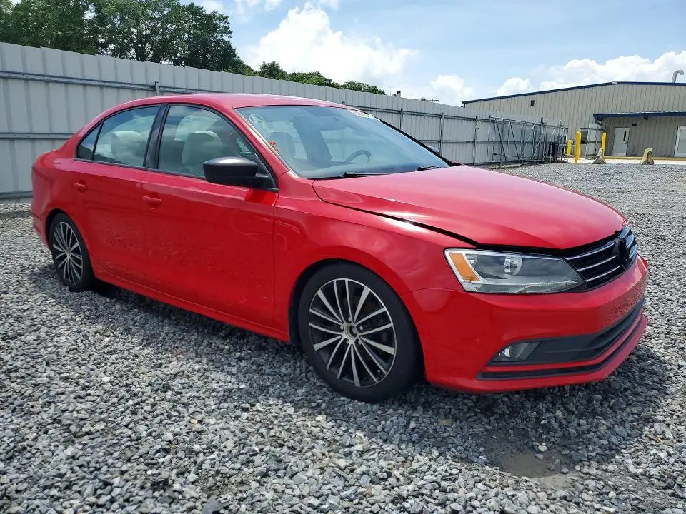 2016 VOLKSWAGEN JETTA SPORT  