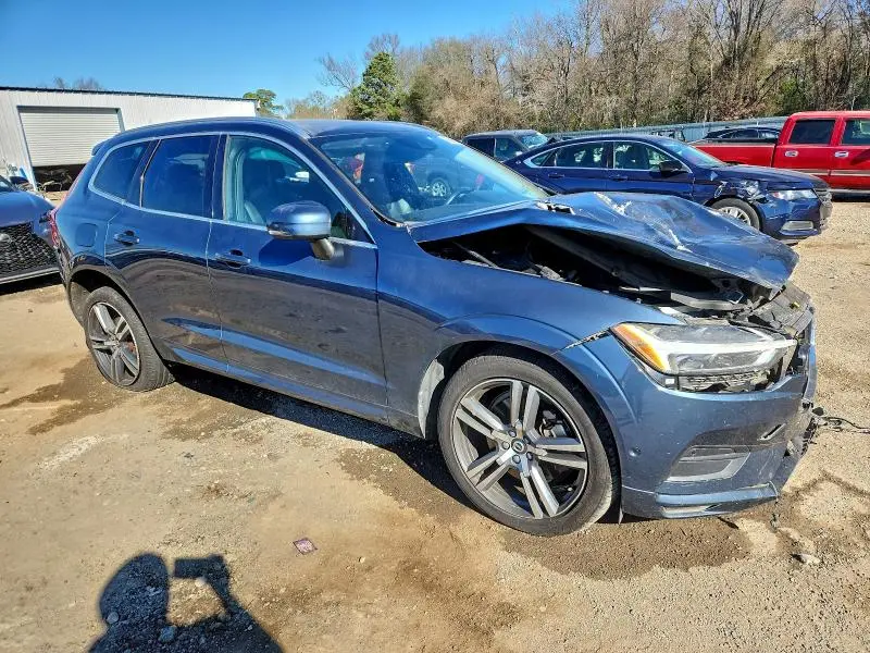 2018 VOLVO XC60 T6 MOMENTUM  