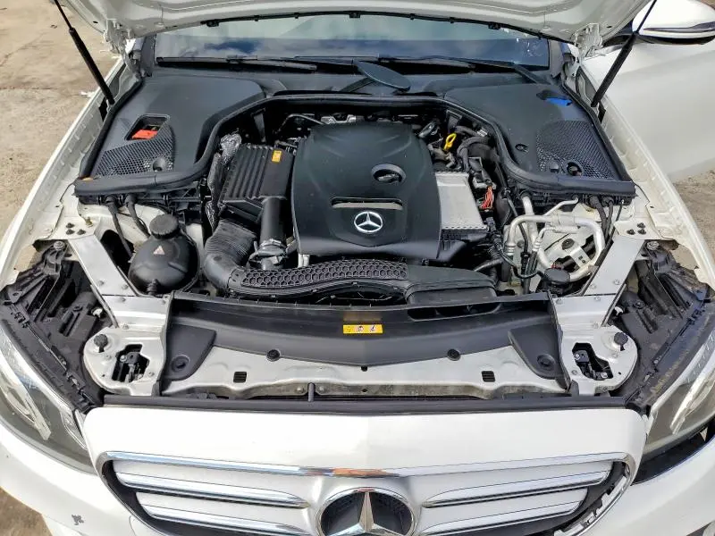 2017 MERCEDES-BENZ E 300  