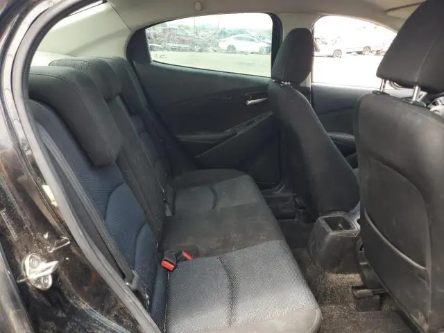 2017 TOYOTA YARIS IA   