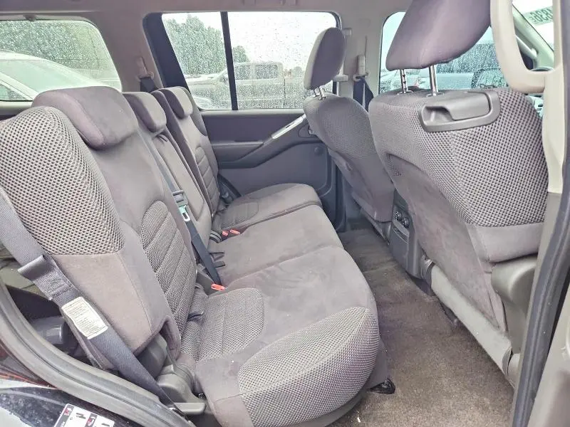 2010 NISSAN PATHFINDER S  