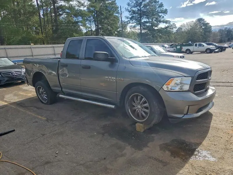 2013 RAM 1500 ST  