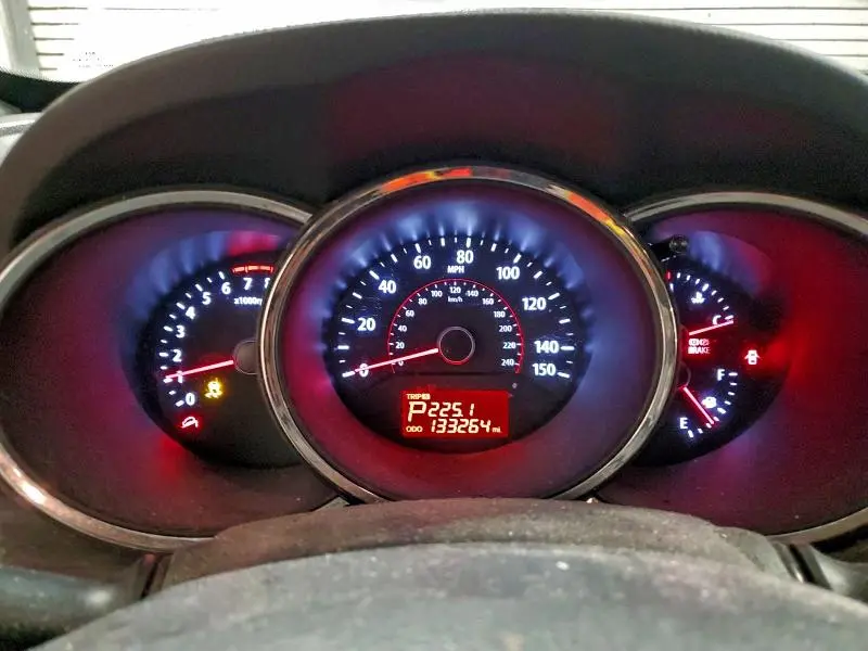 2012 KIA SORENTO BASE  